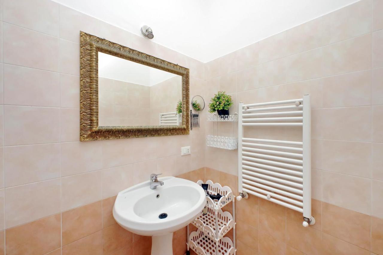 Lucky Holiday Rooms Рим Екстериор снимка