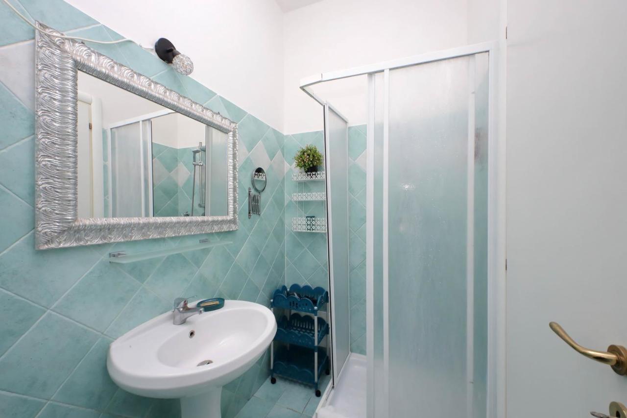 Lucky Holiday Rooms Рим Екстериор снимка